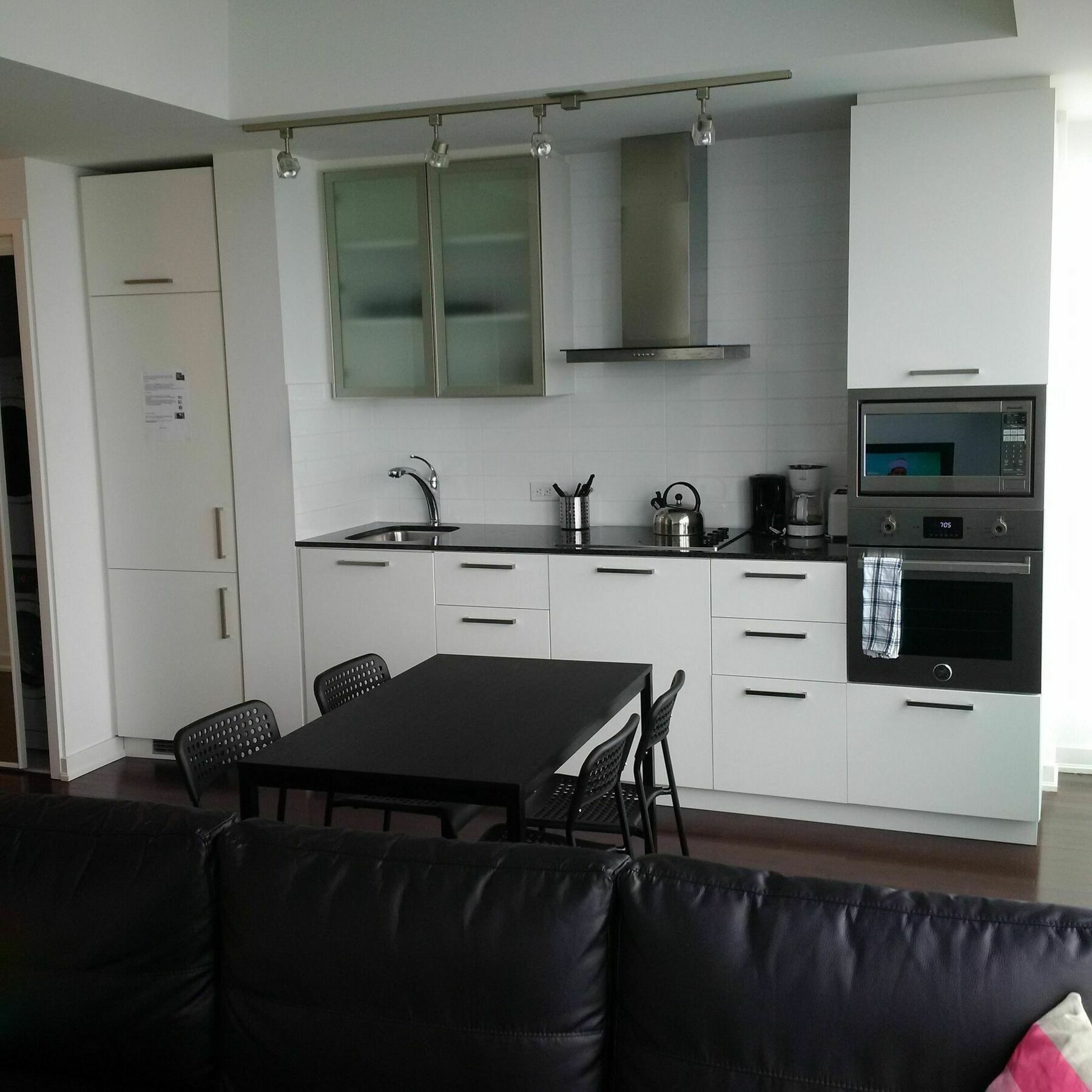 Trinity Suites - Condo On York Street Toronto Eksteriør billede